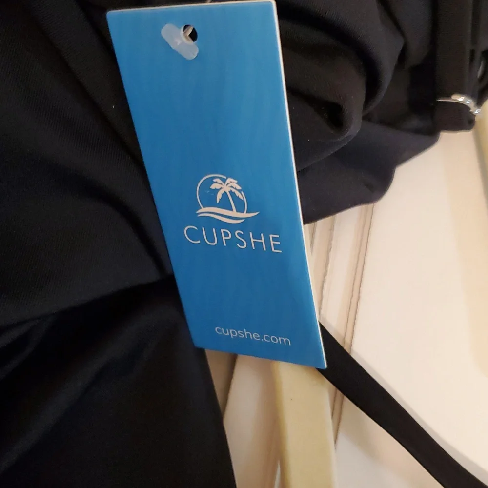 NWT Cupshe Elegant Black Shirring One Piece Swimsuit - Picture 7 of 7